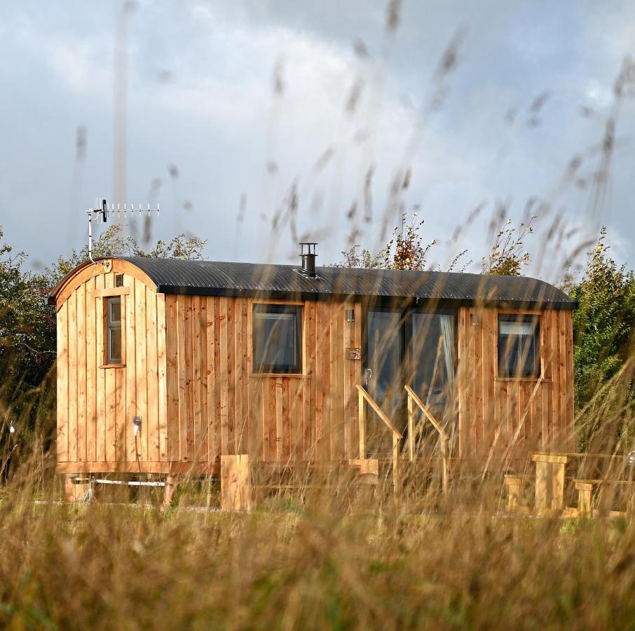 Luxury Shepherd Hut In The Peak District Бейквелл Екстер'єр фото