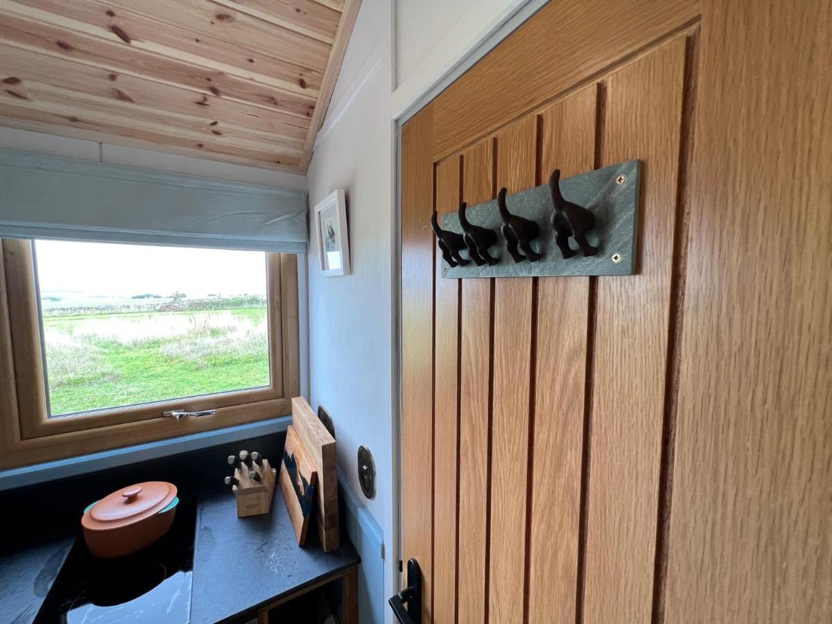 Luxury Shepherd Hut In The Peak District Бейквелл Екстер'єр фото