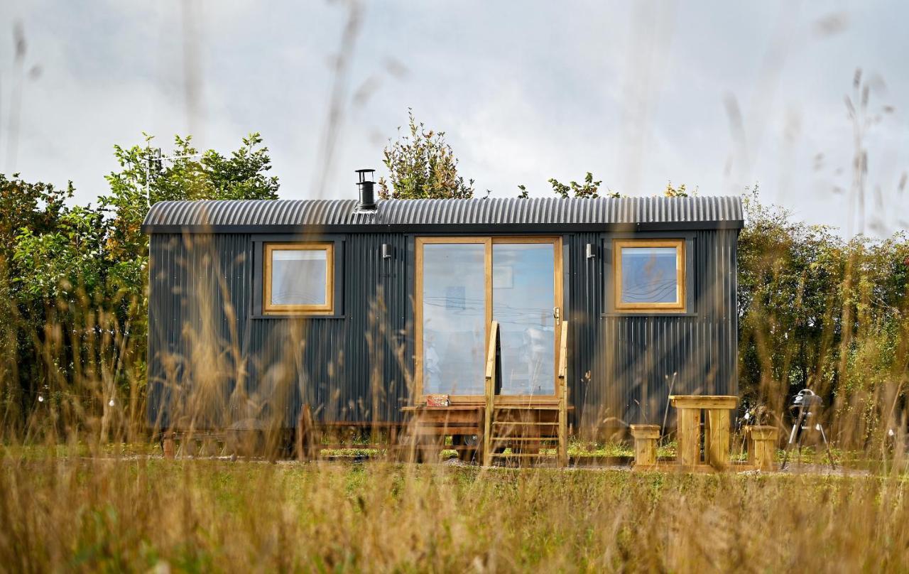 Luxury Shepherd Hut In The Peak District Бейквелл Екстер'єр фото