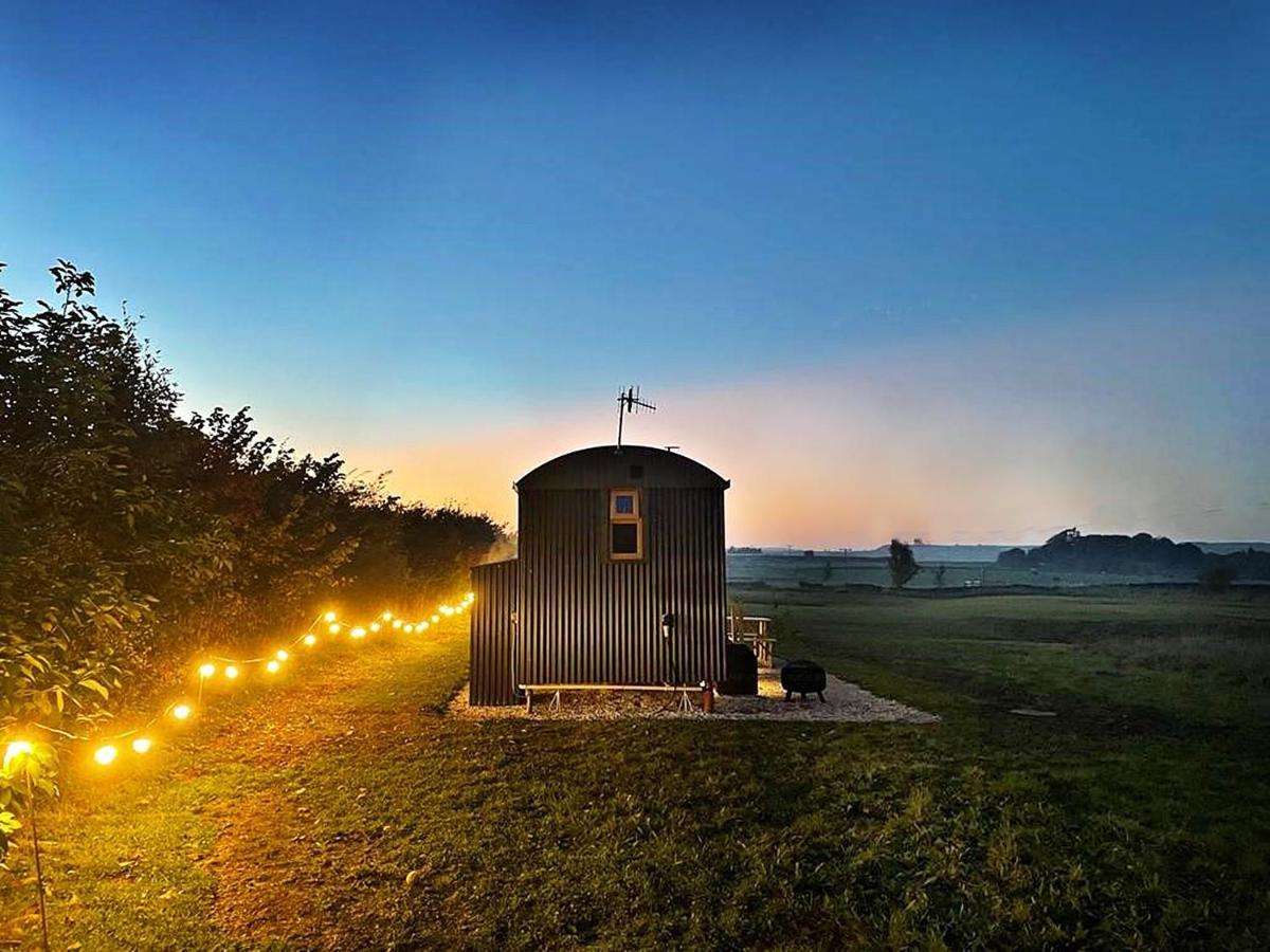 Luxury Shepherd Hut In The Peak District Бейквелл Екстер'єр фото